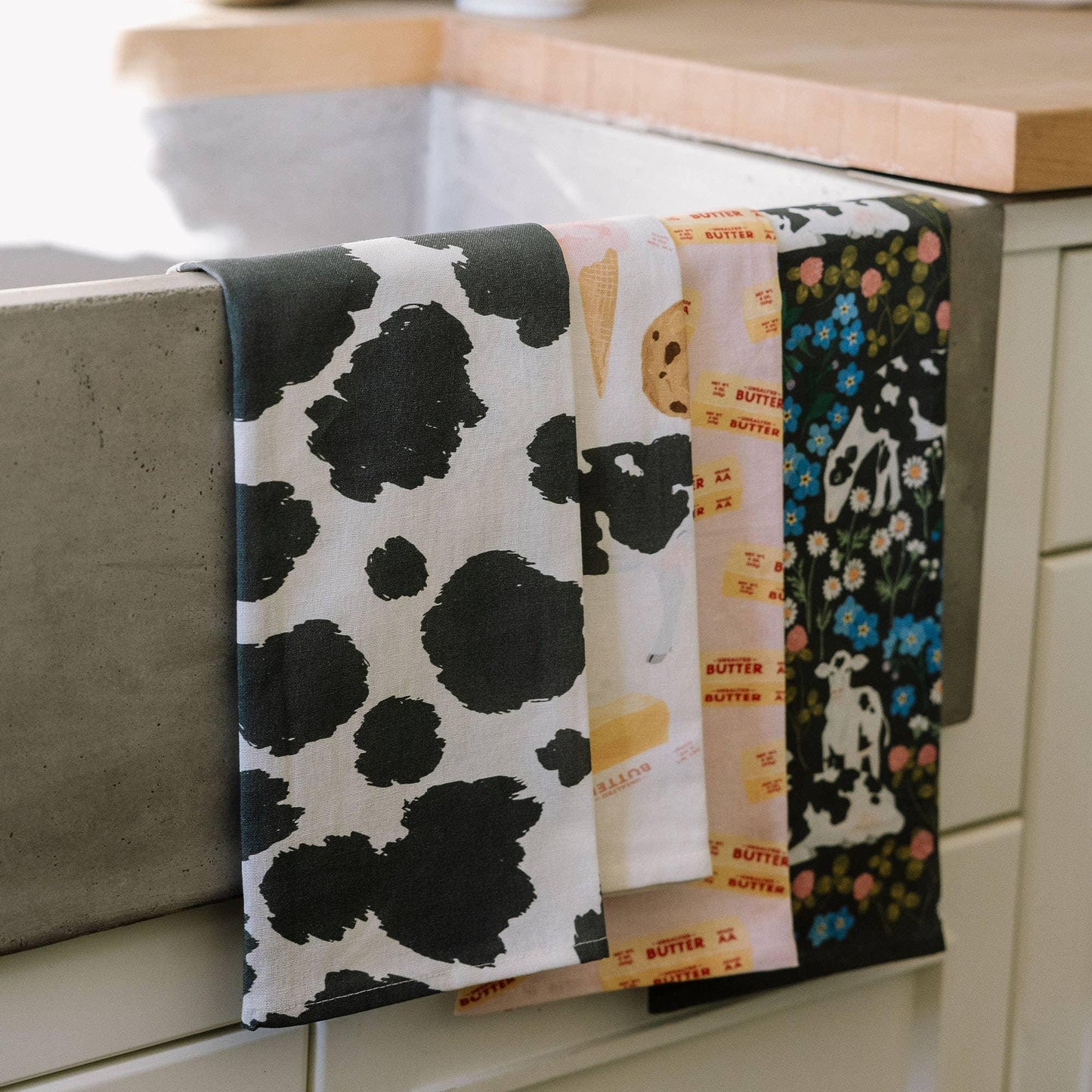 Dairy Cows Tea Towel - American Farm Company
