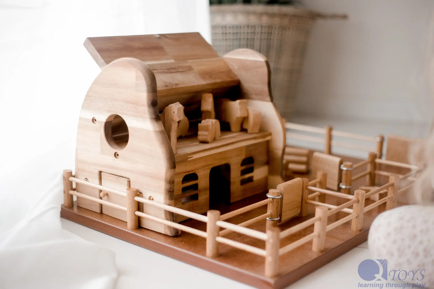 Wooden Toy Barn - American Farm Company