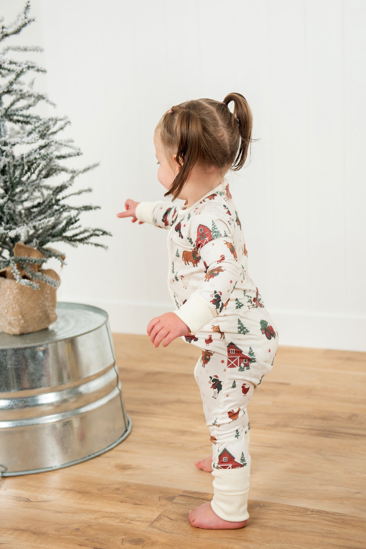 Christmas Barns & Animals Baby Zippy *PREORDER*