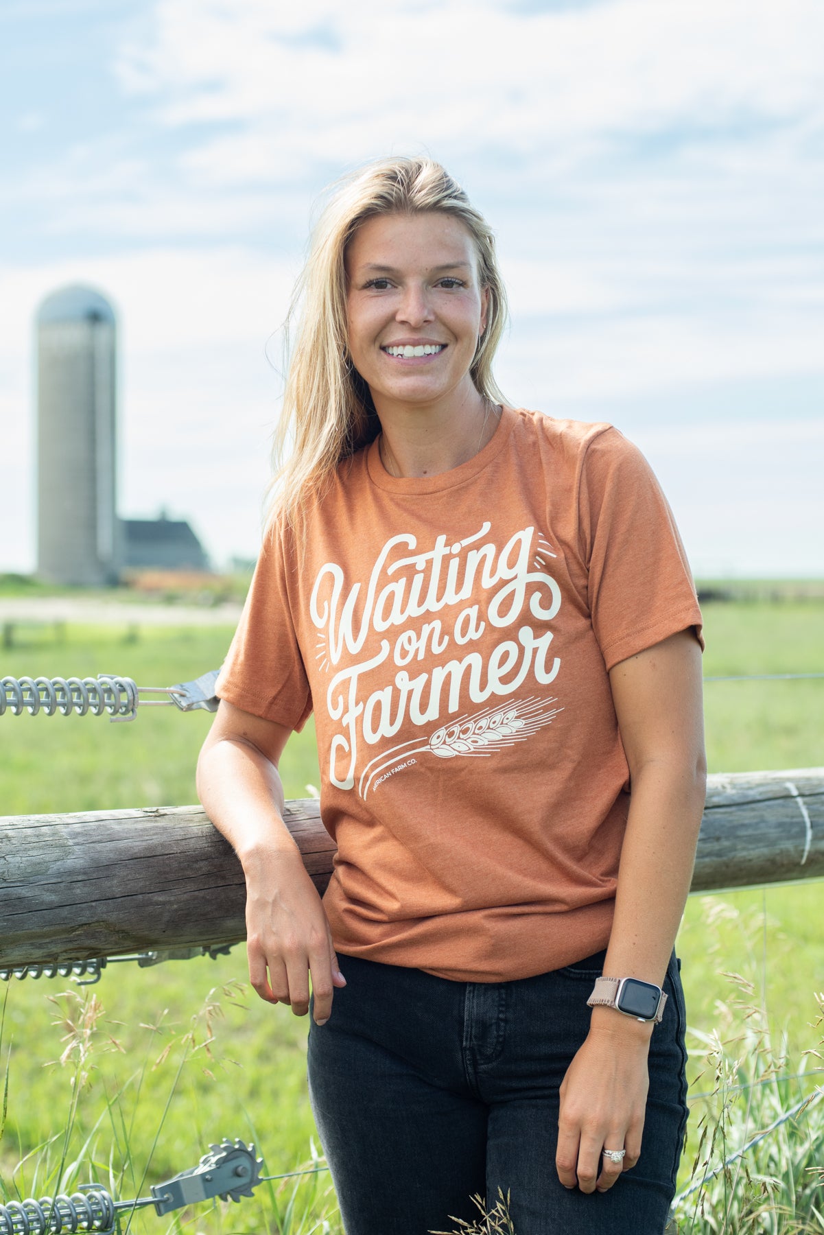 'Waiting on a Farmer' Rust Tee