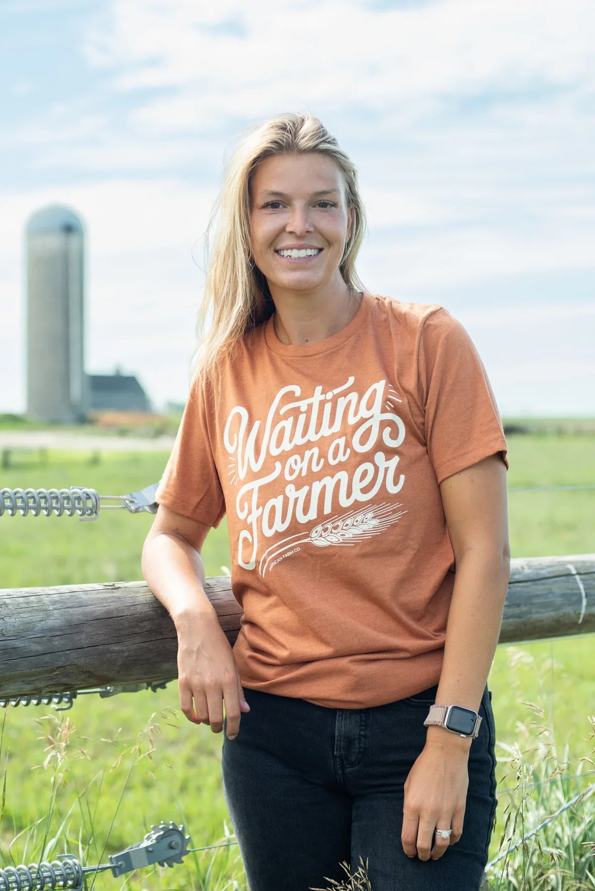 'Waiting on a Farmer' Rust Tee