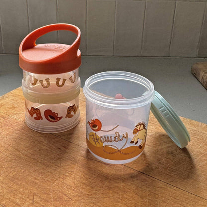 'Howdy' Twist & Snack Stacker