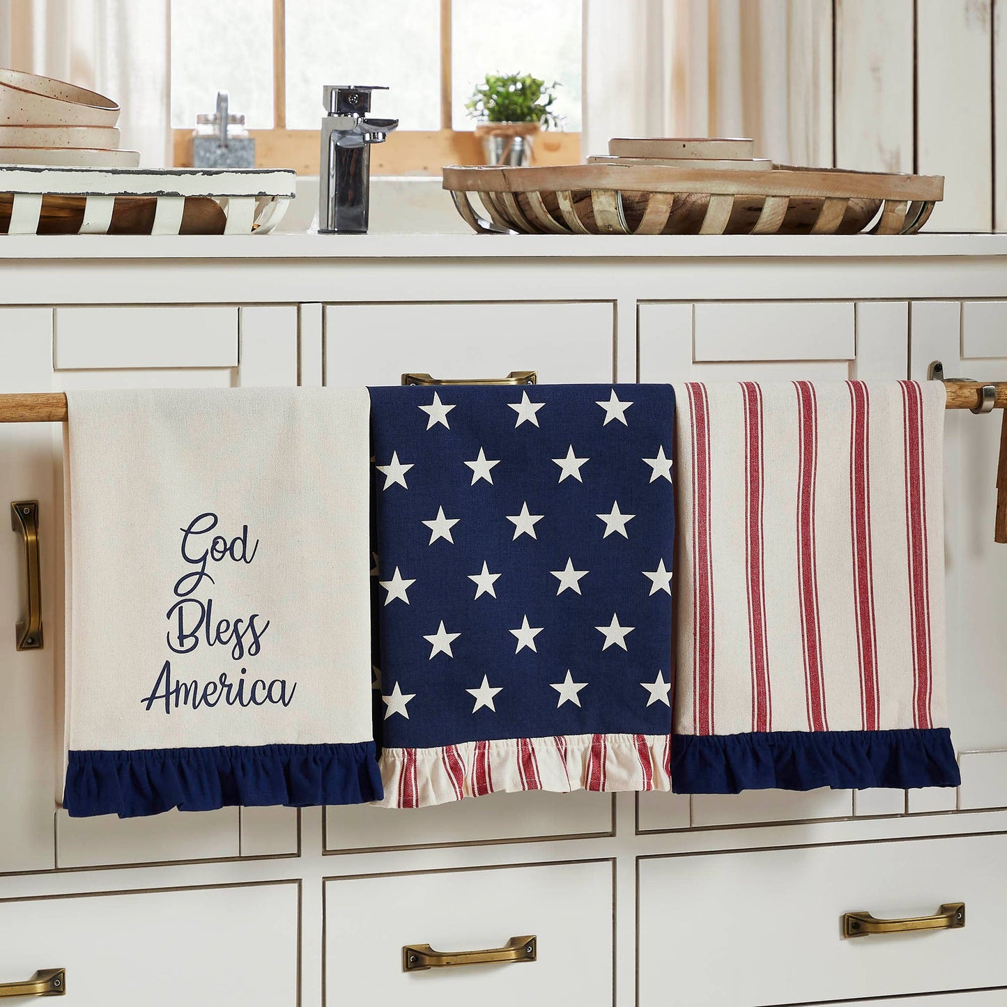 'God Bless America' Ruffled Tea Towel - Set of 3