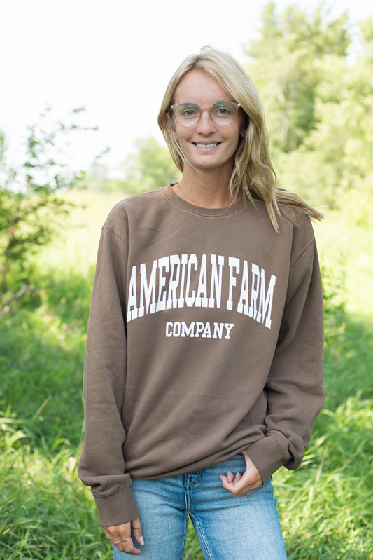'American Farm Company' Brown Crewneck