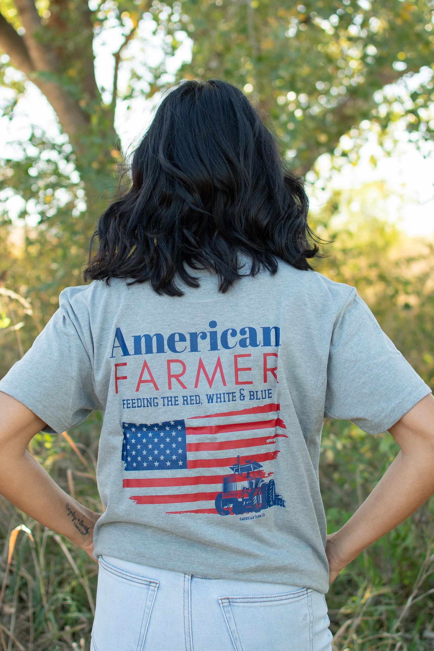 'American Farmer' Grey Tee [W]