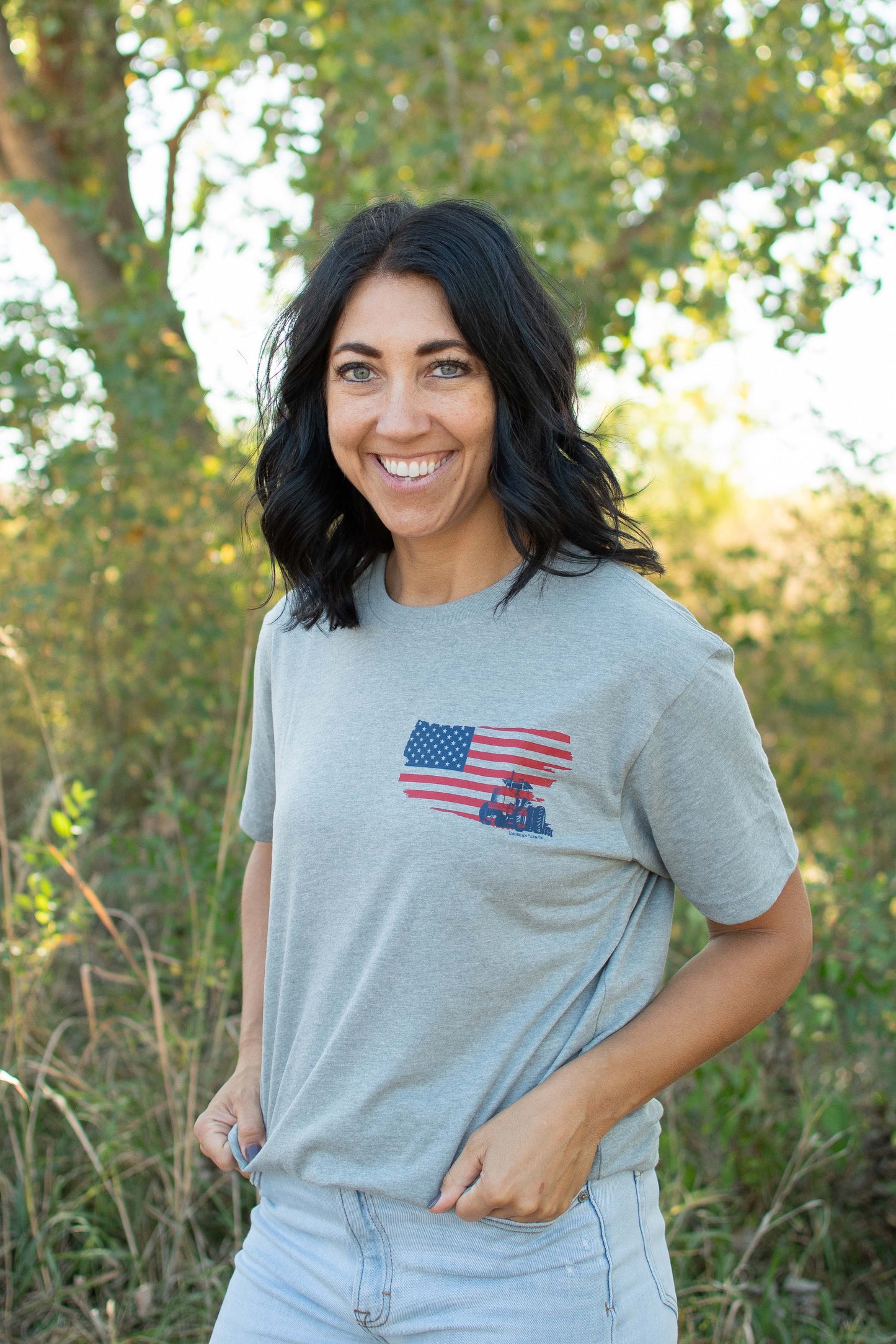 'American Farmer' Grey Tee [W]
