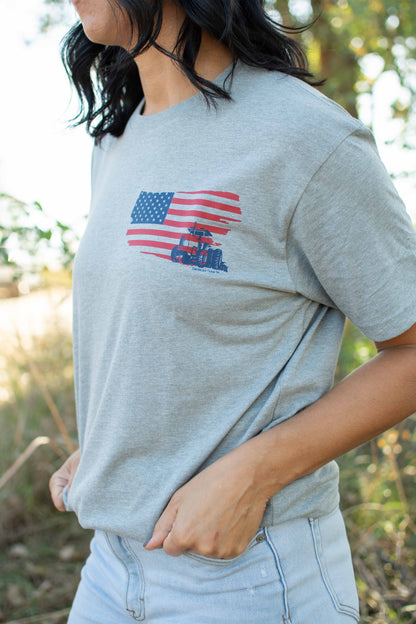 'American Farmer' Grey Tee [W]