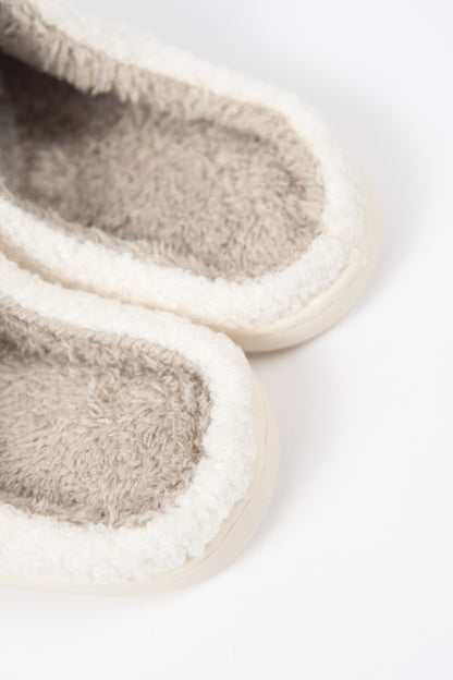 Backyard Chickens Cream Slippers - Adult