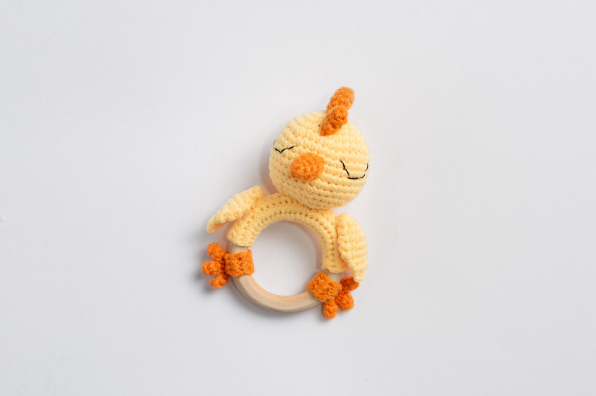 Knitted Chicken Rattle
