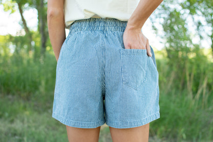 Drawstring Elastic Waist Casual Denim Shorts