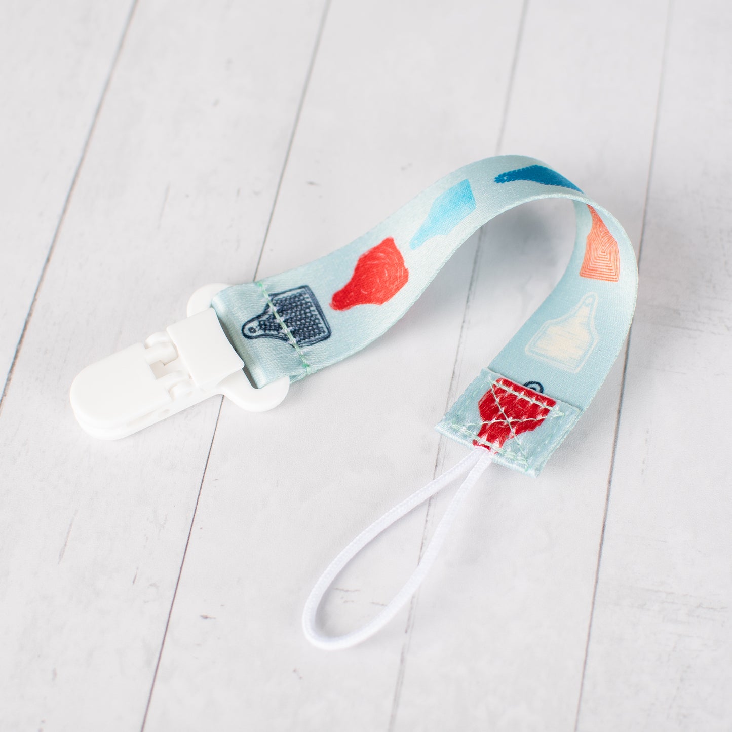 Ear Tags Paci Clip