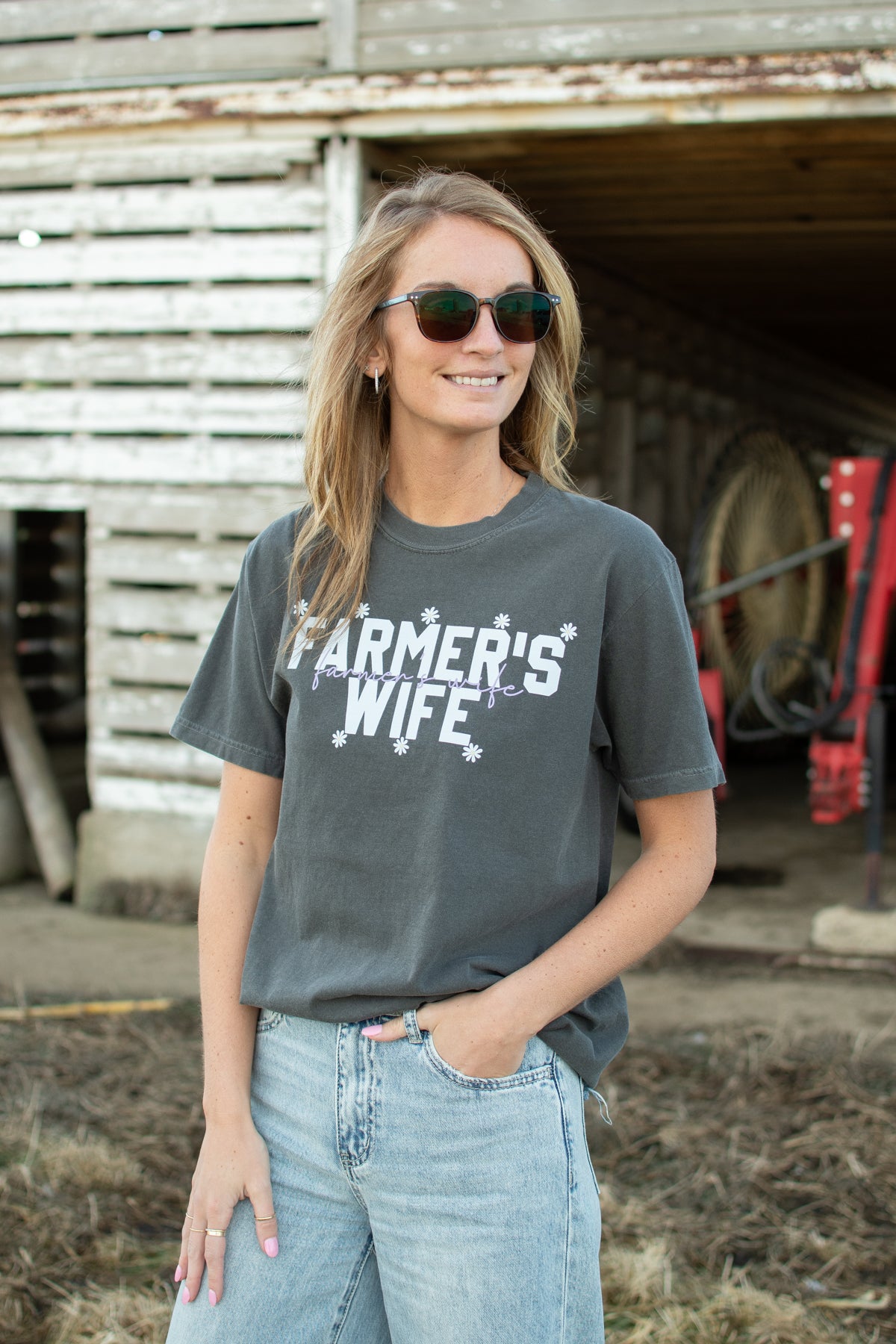 'Farmer's Wife' Daisy Charcoal Tee