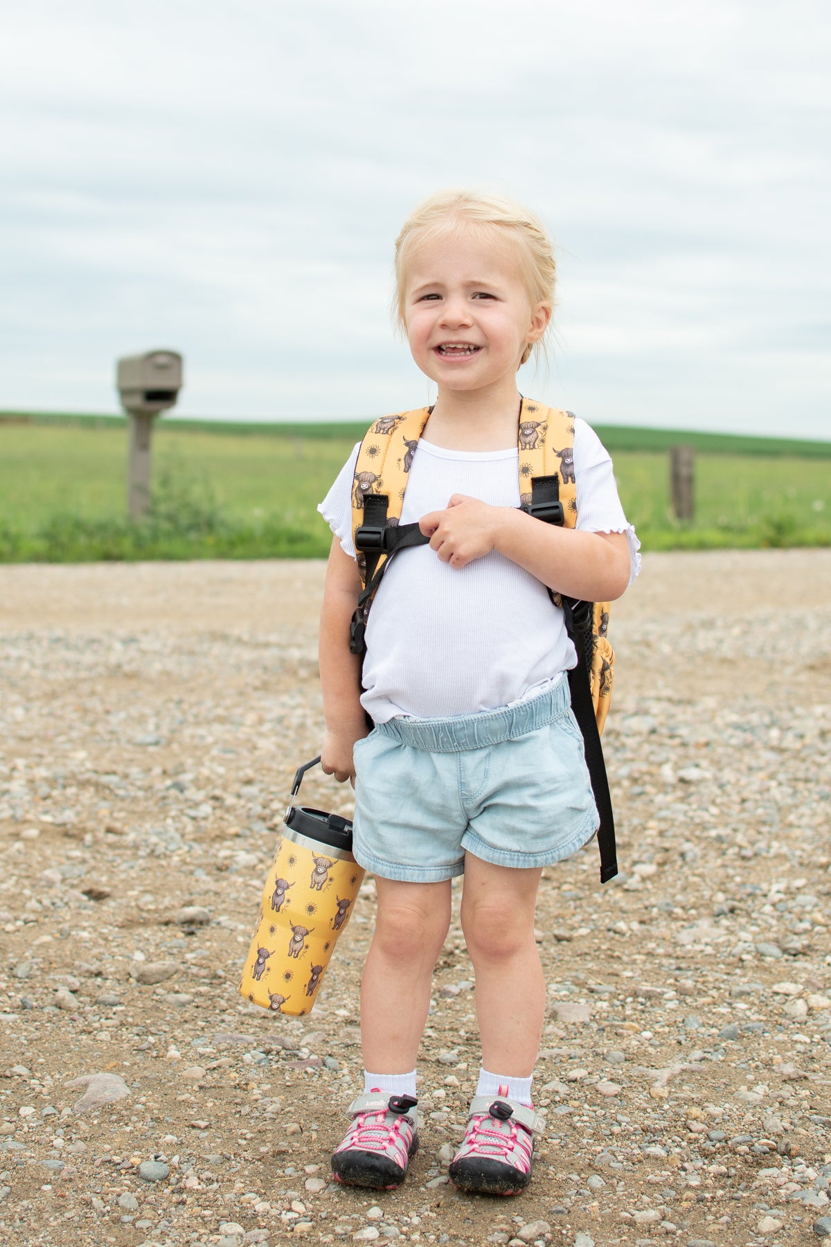 Highlands + Sunflowers 20oz Kids Bucket Handle Tumbler