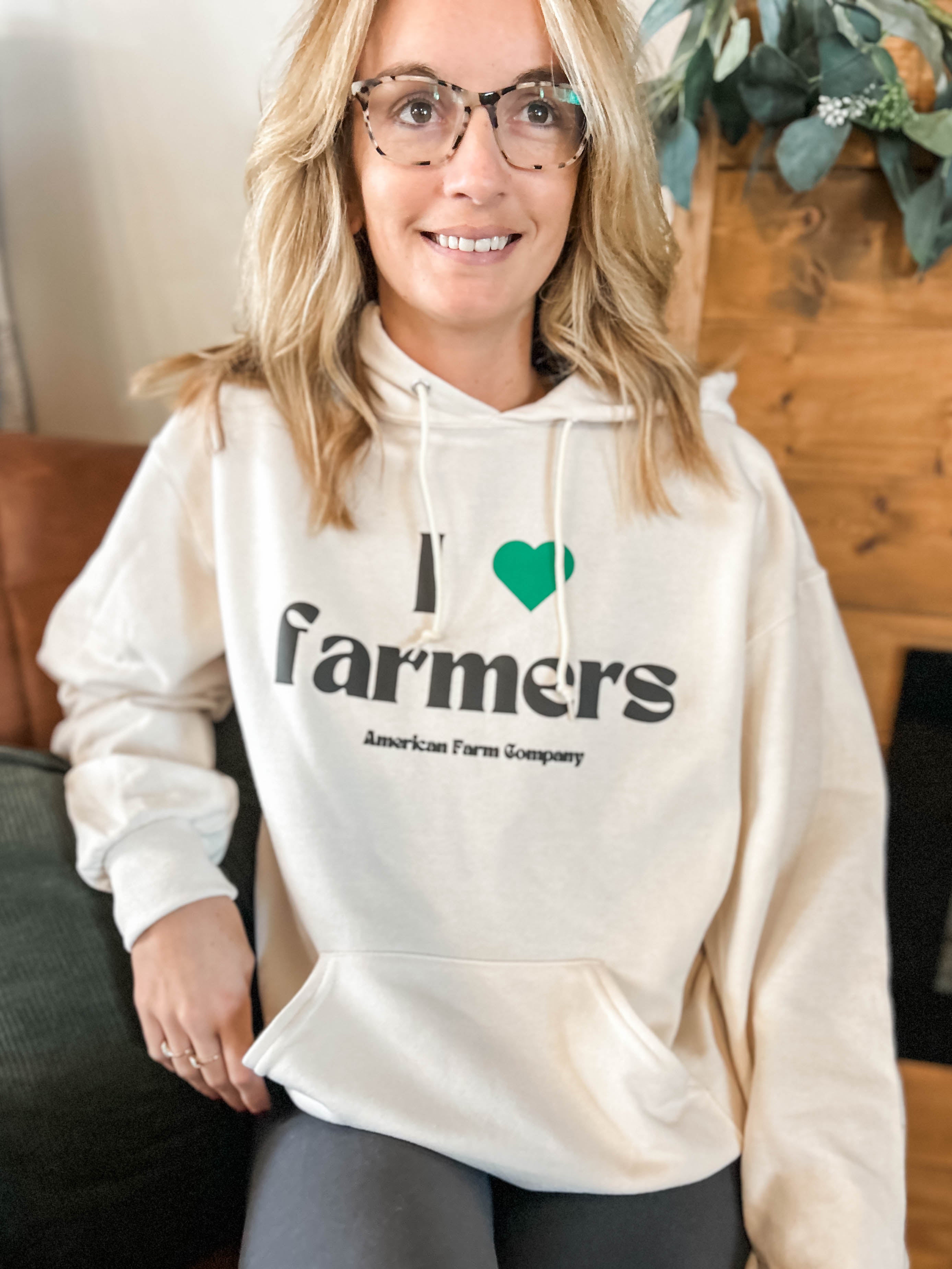 'I Love Farmers' Puff Cream Hoodie