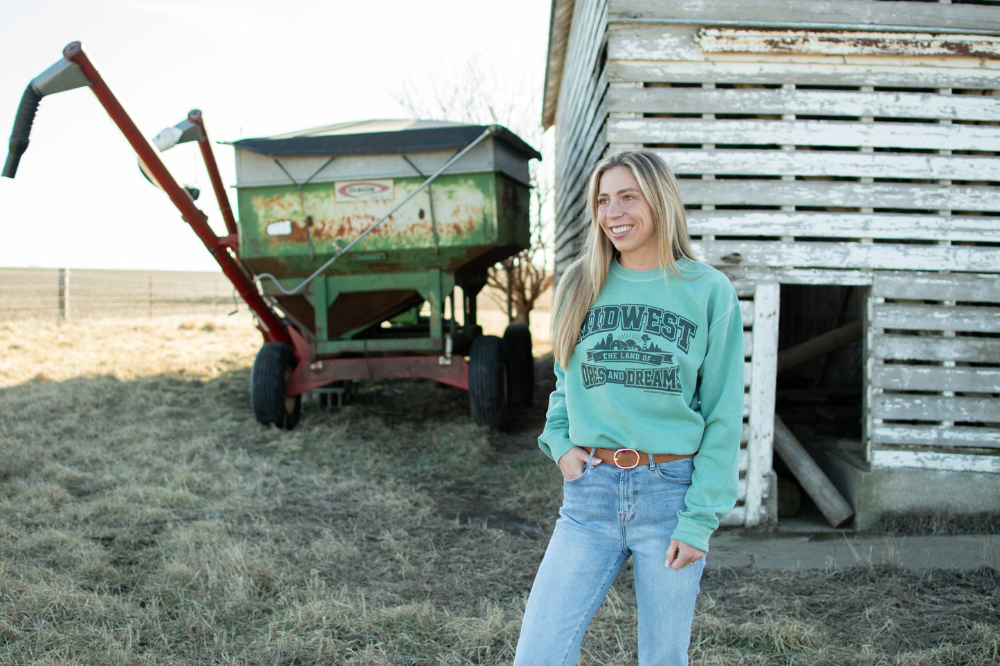 'Midwest - Land of Opes and Dreams' Green Crewneck