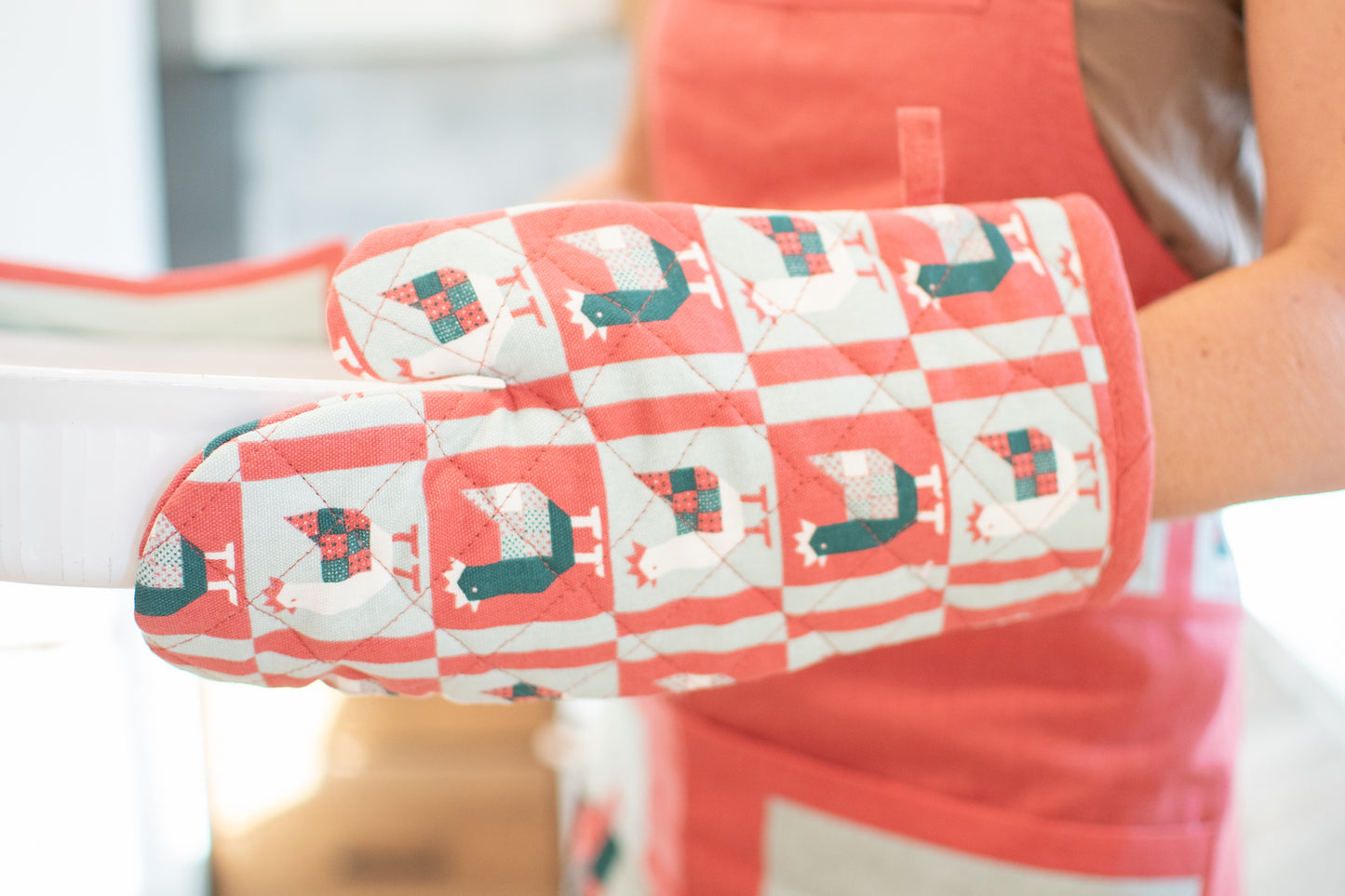 Patchwork Christmas Chicken Oven Mitt & Pot Holder Set