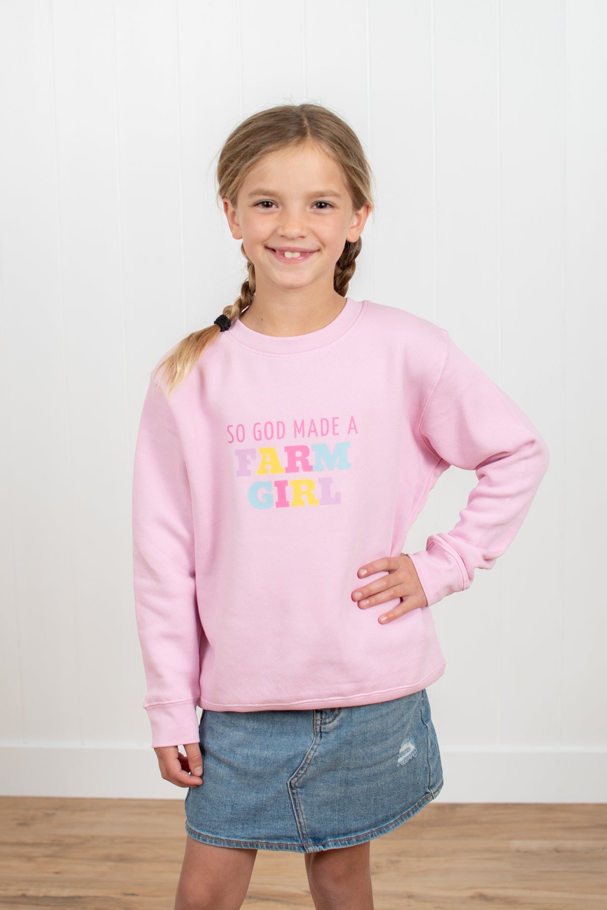 So God Made a Farm Girl' Pink Toddler/Youth Crewneck