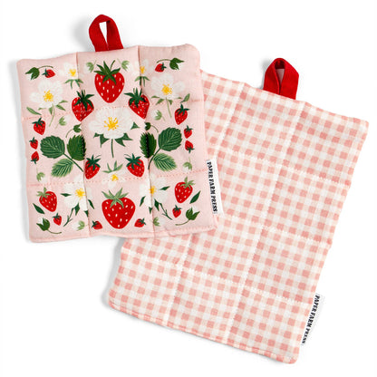 Strawberry Patch Pot Holder Set